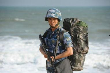 火蓝刀锋,燃烧的青春，无畏的使命